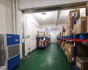 倉(cāng)庫(kù)使用工業(yè)除濕機(jī)解決方案